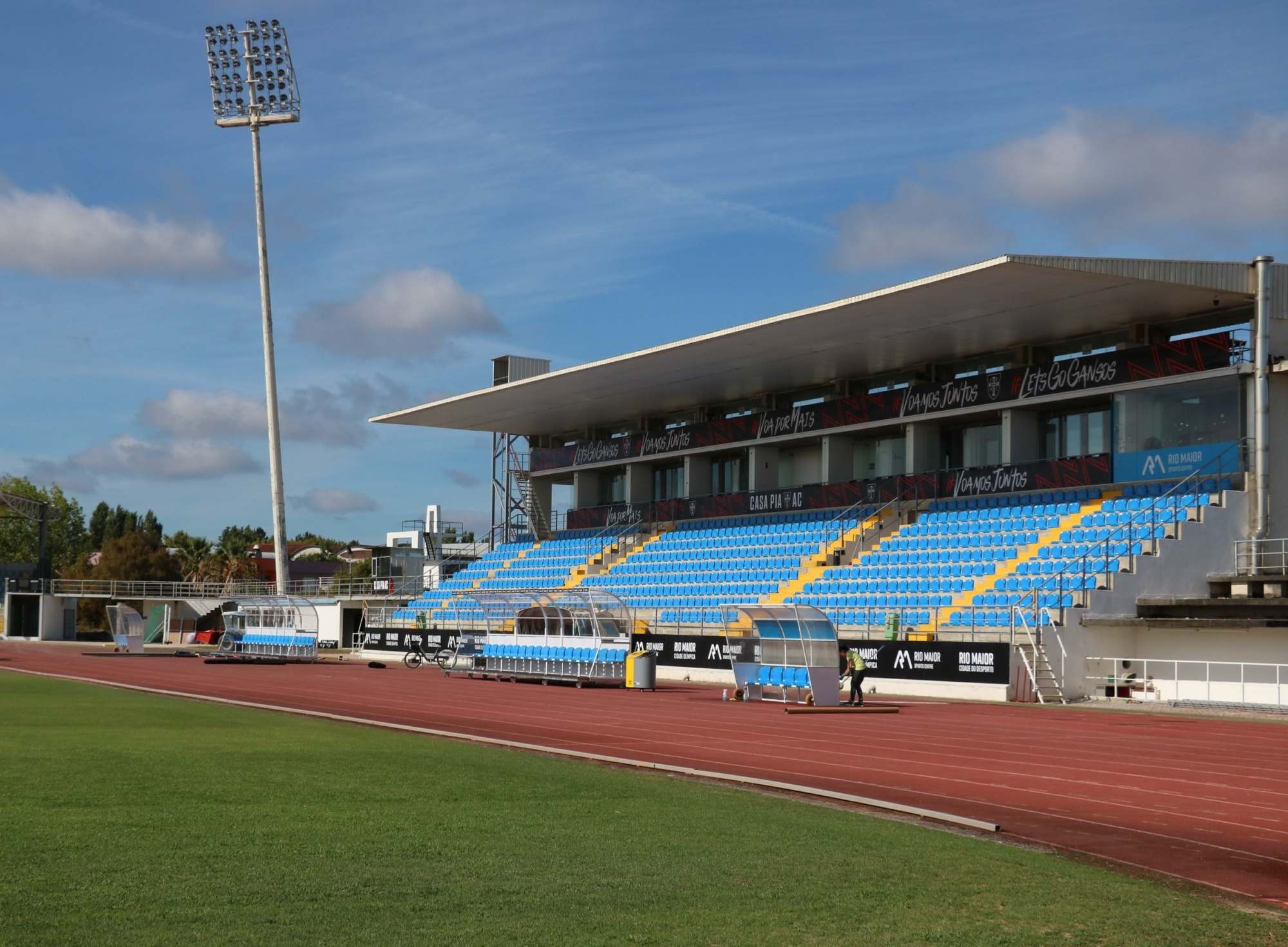 Official Statement Replacement of the football pitch at the Rio Maior ...